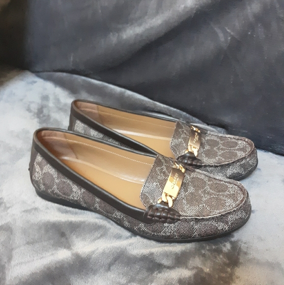 Authentic Coach Olive Loafers - Picture 1 of 7